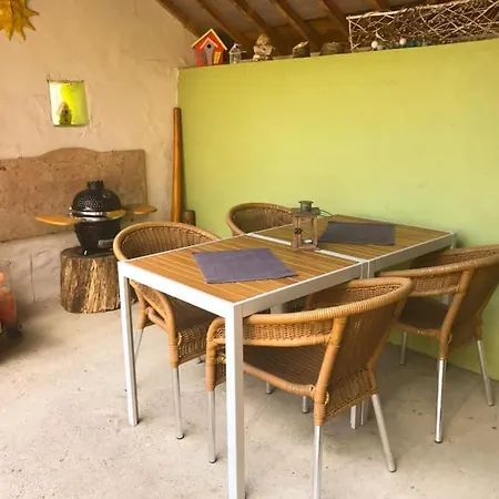 Taos *